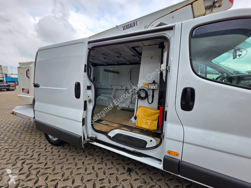 شاحنة Opel Vivaro 2.5 CDTI / Versalift ET-30-NE-XS
