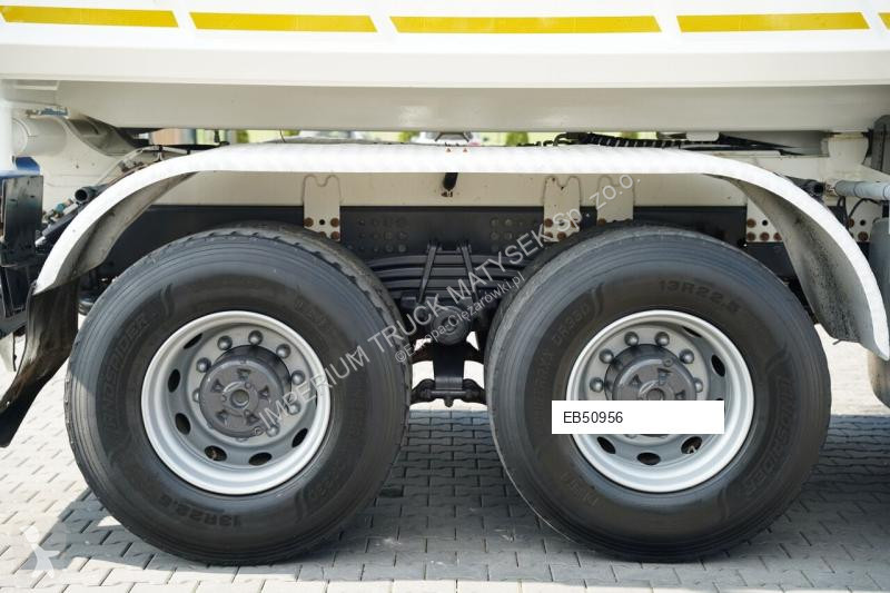 شاحنة Scania P 440 / 8x4 / WYWROTKA 2 STRONNA /...
