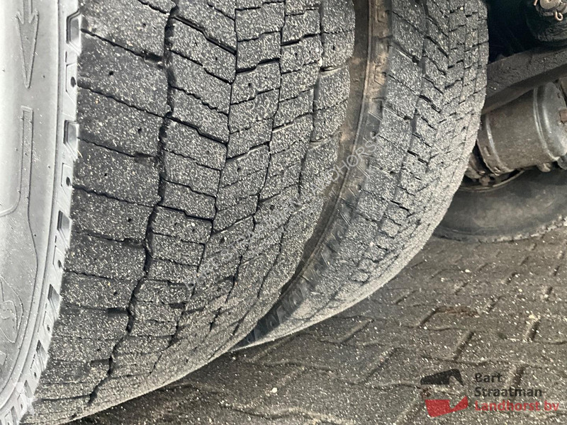 Lastbil Scania 360 B 6X4*4 met 10m³ 2 zijden...