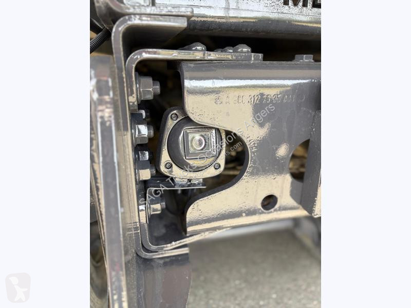 شاحنة Mercedes 3243 8x4/4 Bi-Benne Meiller