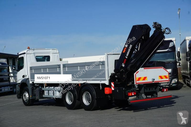 Camion Mercedes 228 E – 4