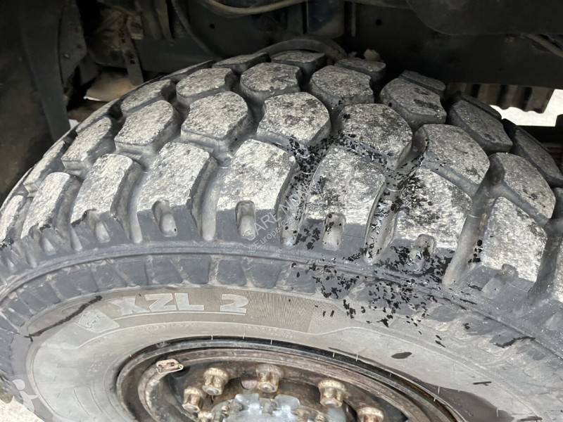 شاحنة Renault 370