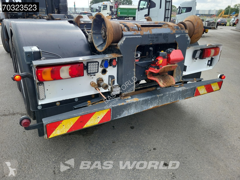 Camion Mercedes 3253 8X4 HIAB XR24ZL59...