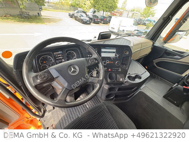 شاحنة Mercedes...
