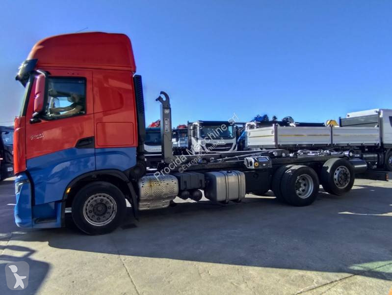 شاحنة Iveco