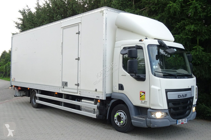 شاحنة DAF LF 220 Euro 6 kontener 18p winda...