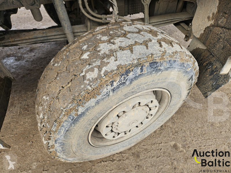 شاحنة Mercedes 3336