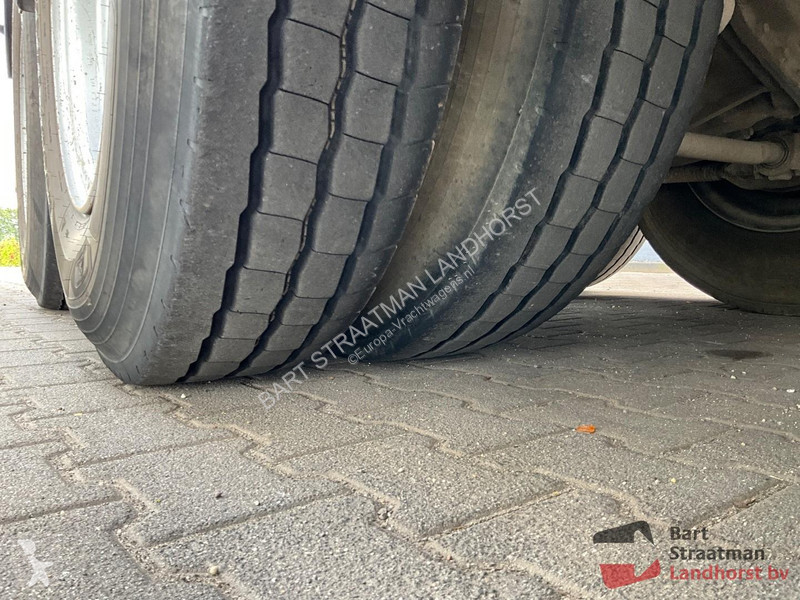 Lastbil MAN 10x8 bladvering, handgeschakeld met...
