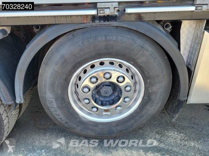 شاحنة Iveco X-Way 570 X-Way 6X2 Fassi F215...