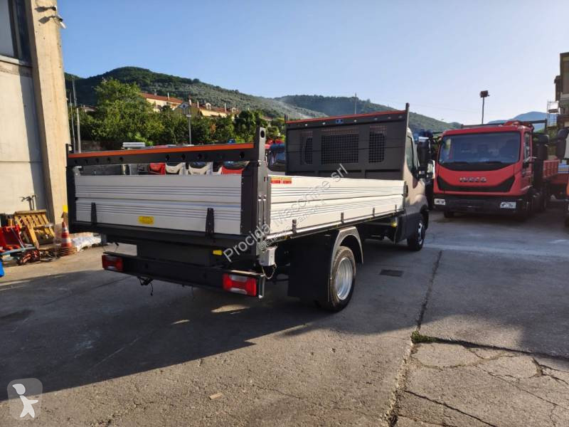 شاحنة Iveco