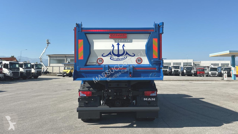 شاحنة MAN TGS 33.520 6x4