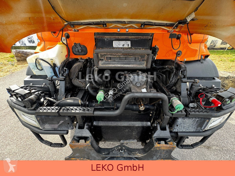 شاحنة Mercedes UNIMOG U400