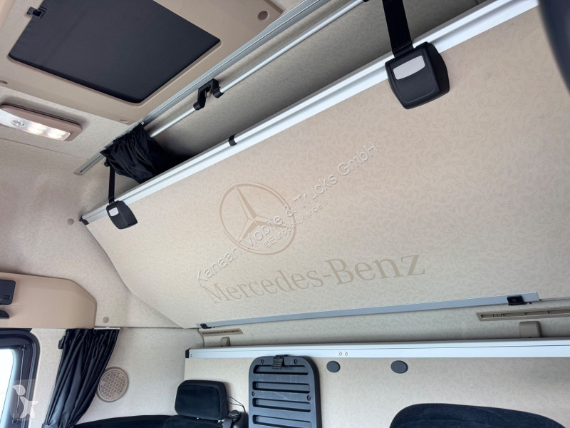 شاحنة Mercedes 2548 5 L 6x2 Lowliner BDF