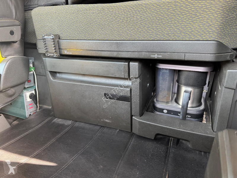 شاحنة Volvo 16750 6X4 EURO 6 + EPSILON S260Z +...