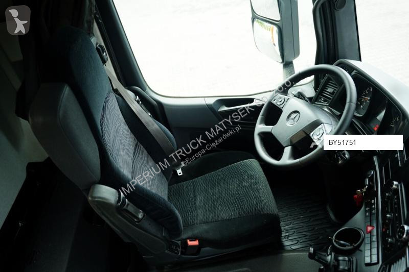 شاحنة Mercedes AROCS 3243
