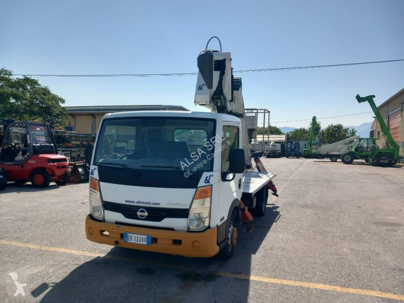 Camión Nissan 21.12