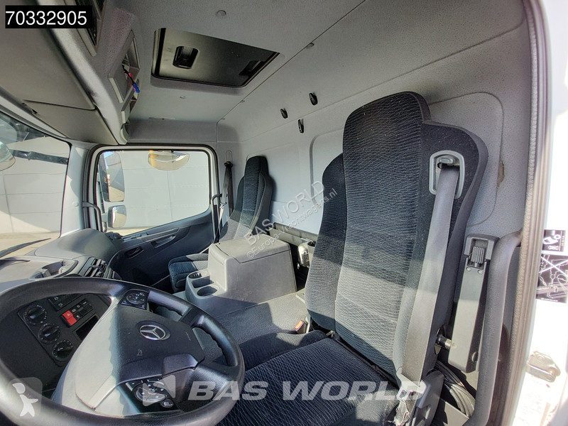 Camion Mercedes 1524 4X2 15tonner curtainsides...