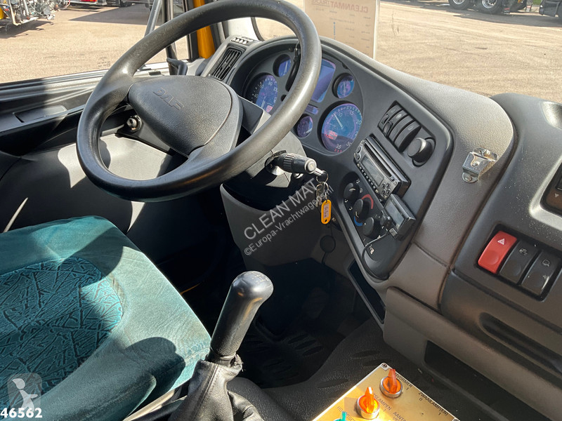 Vrachtwagen DAF LF 150 Custers 16,5 meter