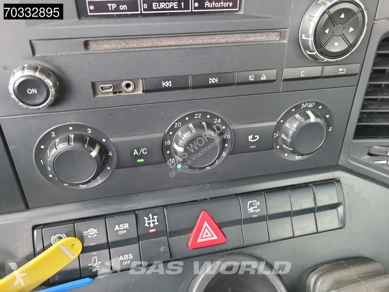 Vrachtwagen Mercedes 3245 8X4 16m3 tipper...