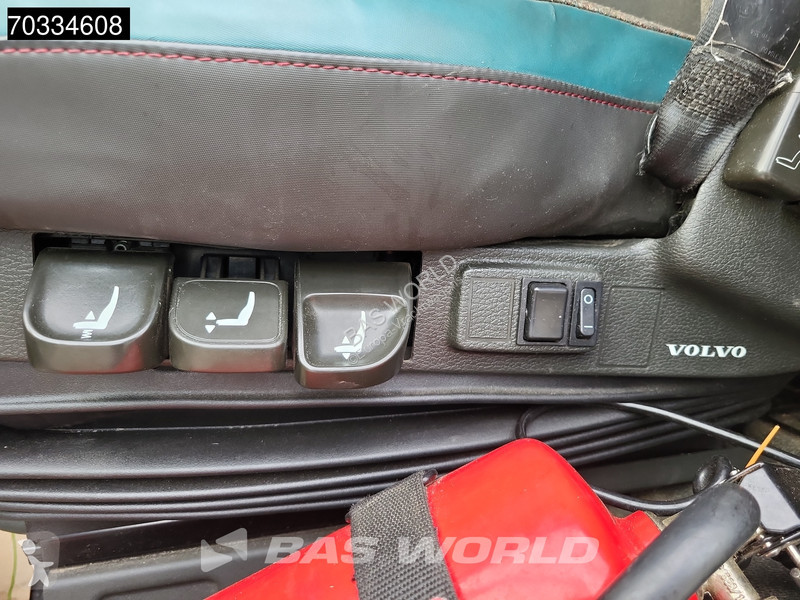 Vrachtwagen Volvo 330  6X2 Full Air suspension...