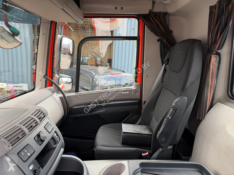 Vrachtwagen DAF 430 6x2 VDL 25T Haakarm *332...