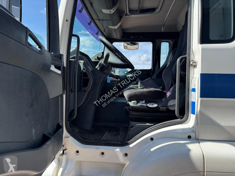 Vrachtwagen MAN 26.313, Fuel, 5 compartments,...