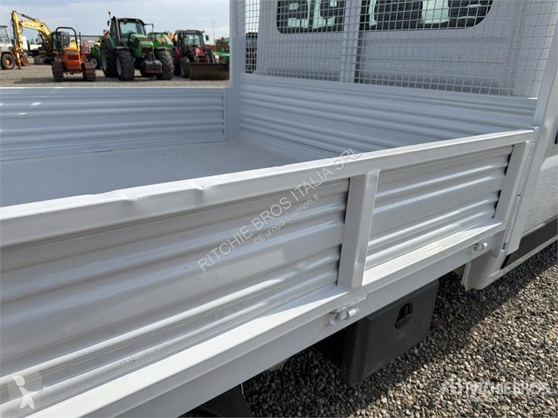 Kamion Fiat ducato Crew Cab Flatbed Truck