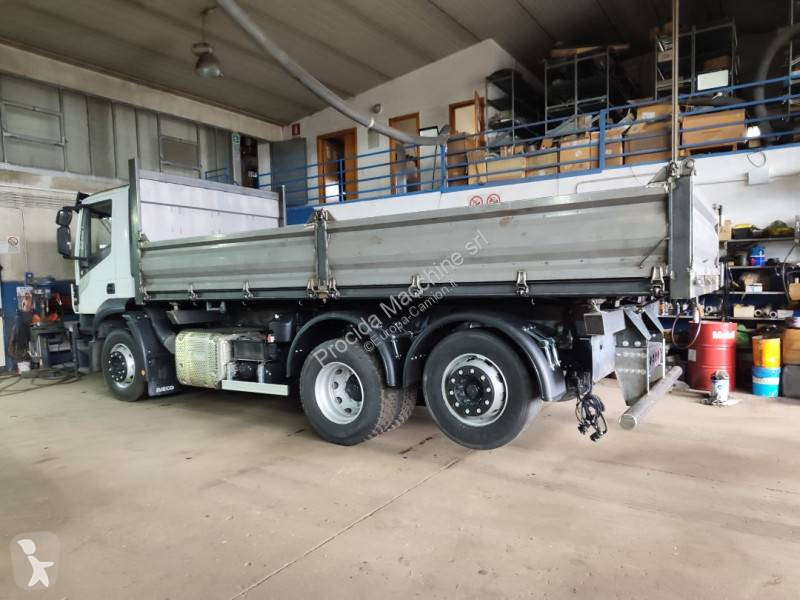 Camión Iveco AD 260 S 31 X/P
