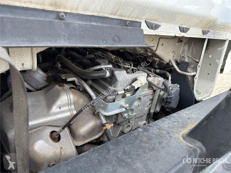 Kamion Nissan Multitel HX195 19.5 m on Nissan...