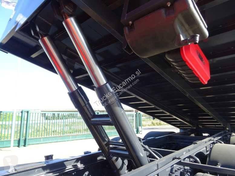 Camión Volvo 420
