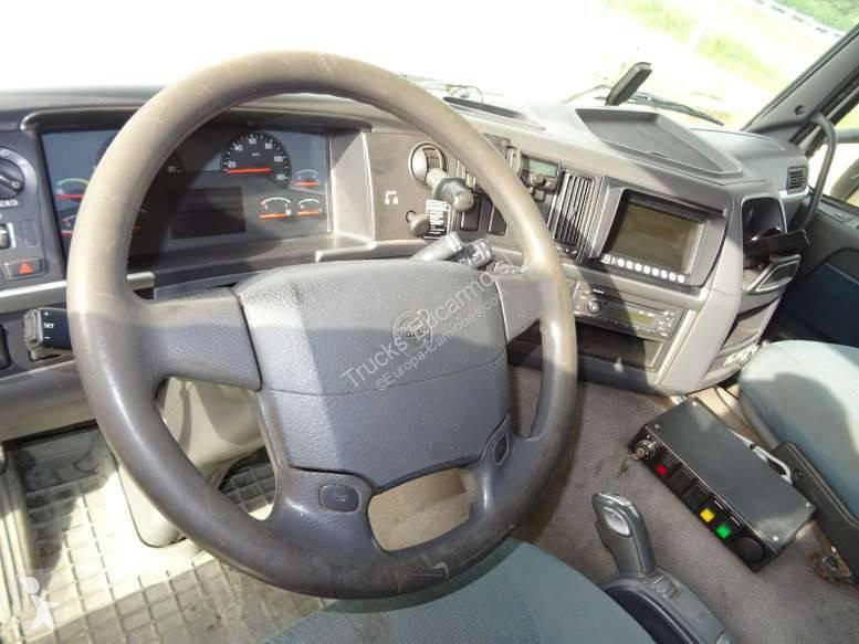 Camión Volvo 370
