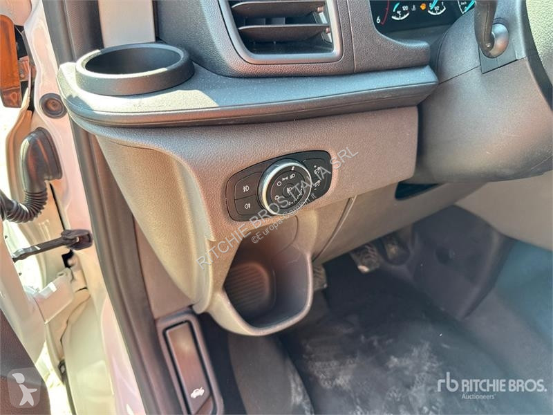 Camión Ford CUSTOM TREND 2.0 TDCI Van Truck