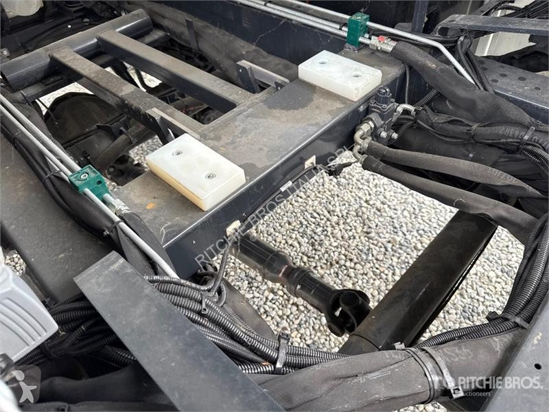 Camion Iveco Palfinger Tunlift 737-500 5 m on...