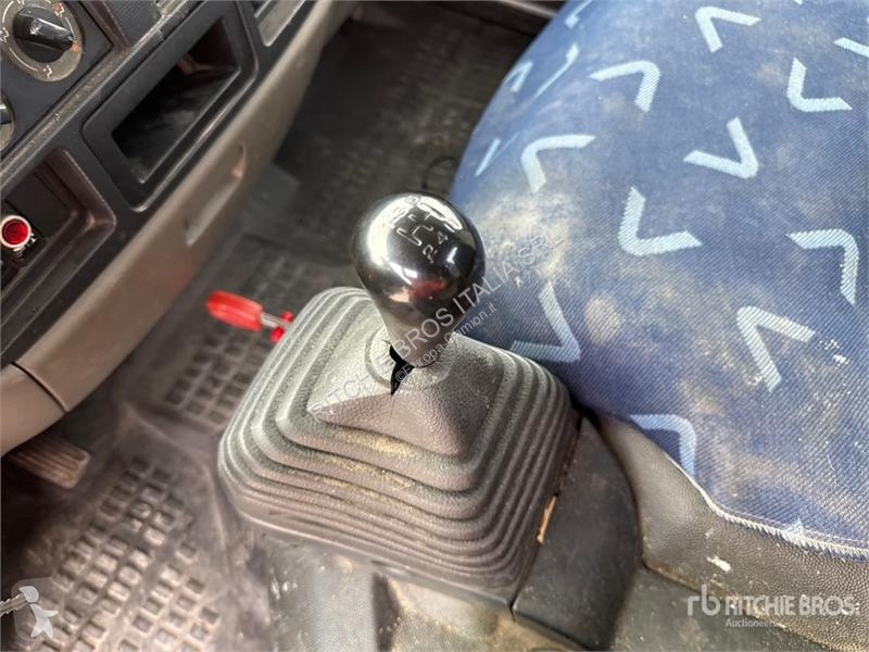 Camion  PNT205 NHD 18.1 m on Nissan Cabstar...