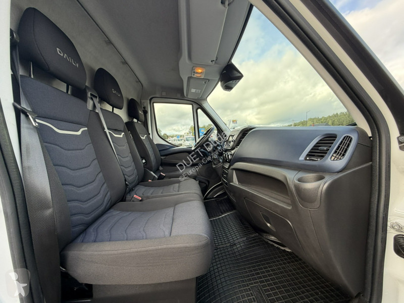 Грузовик Iveco 35S21
