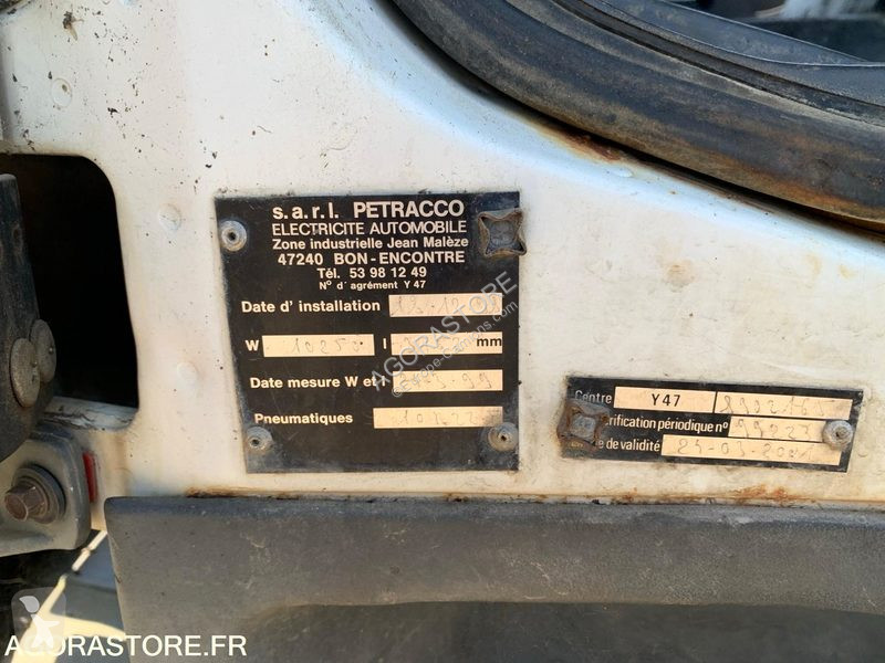 Camion Iveco 130E18