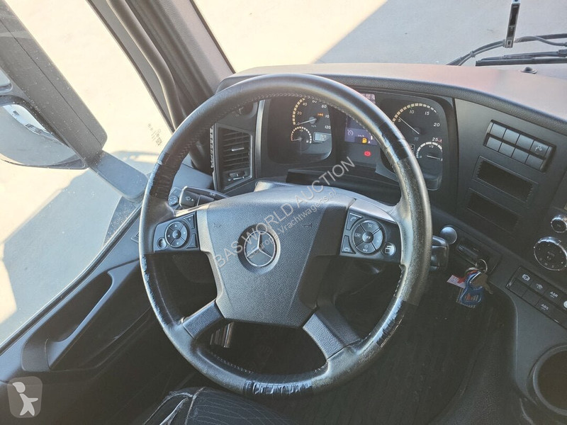 Lastbil Mercedes 3251