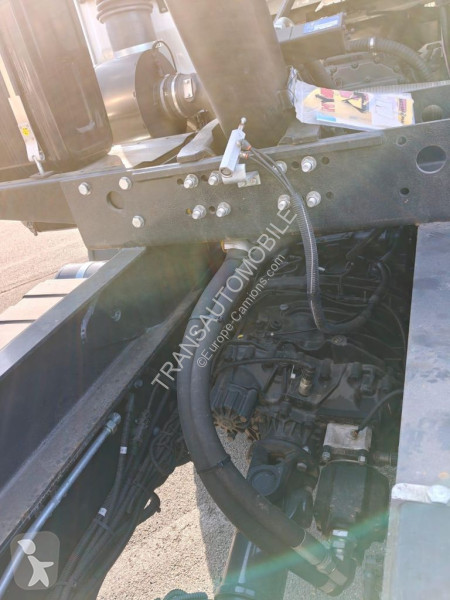 Camião Iveco 64.38 HD9