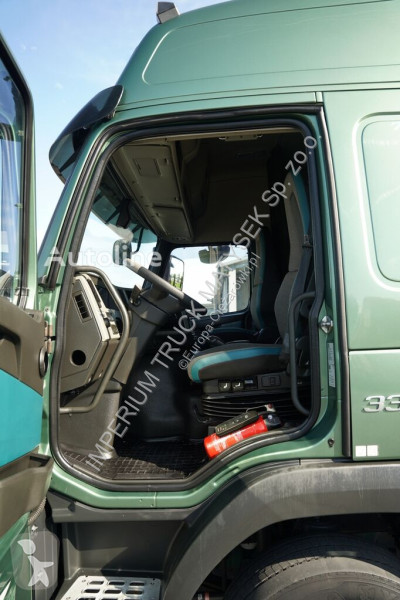 Грузовик Volvo FM 330