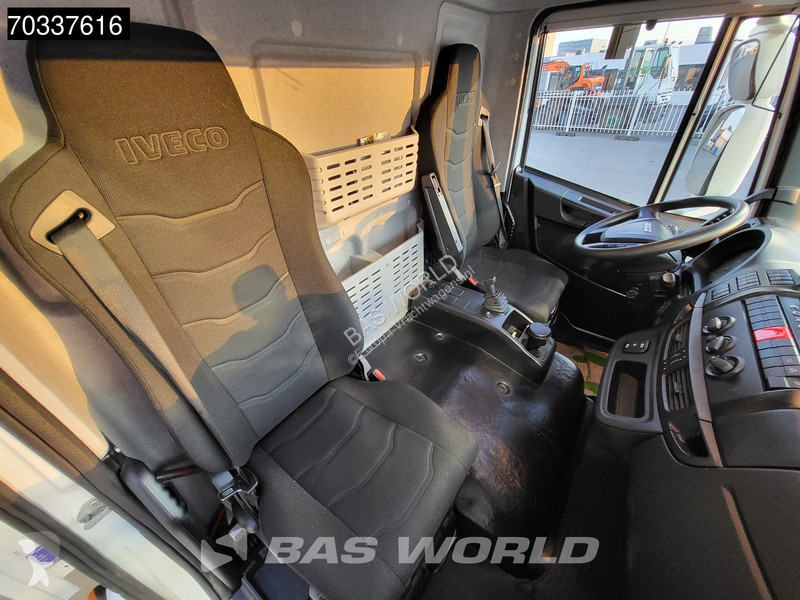 Camión Iveco 120E220 4X2 12t Automatic Tailgate...