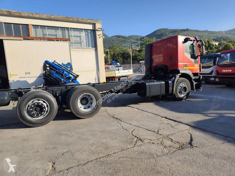 Iveco AD 260 S 31 truck