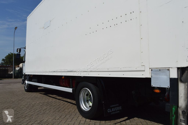 Vrachtwagen Renault 270 * MANUAL * EURO5 * 4X2 *