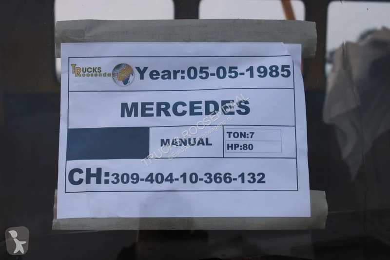 Vrachtwagen Mercedes 508 MANUAL