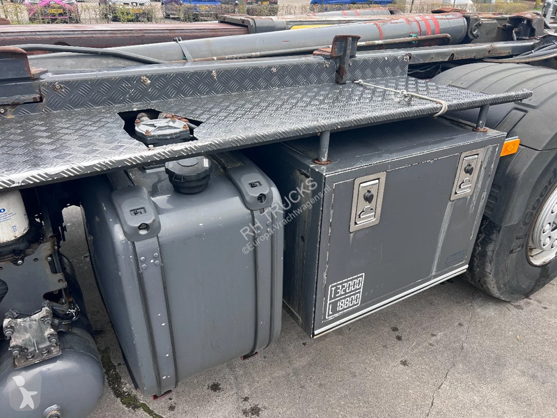 Camion Volvo 500 8X2 EURO 6 + PALFINGER T22...
