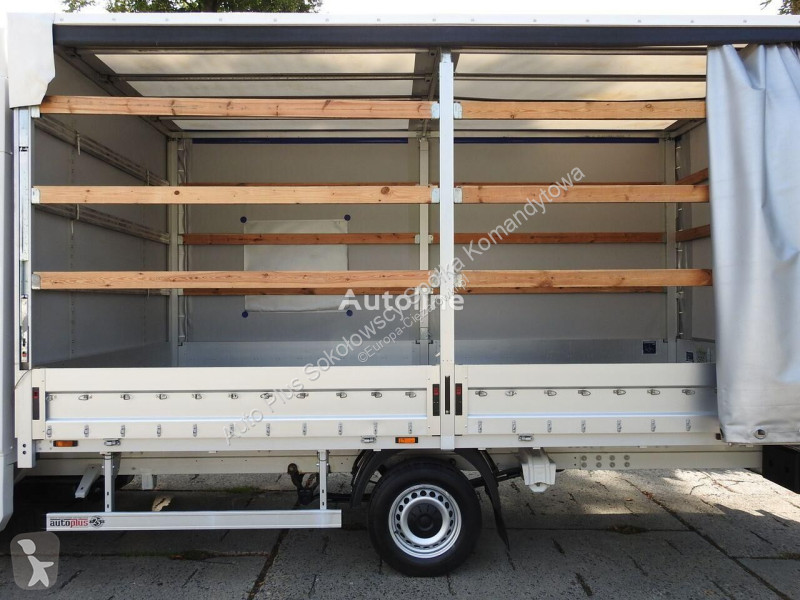 Autoutilitară Volkswagen CRAFTER PLANDEKA 10...