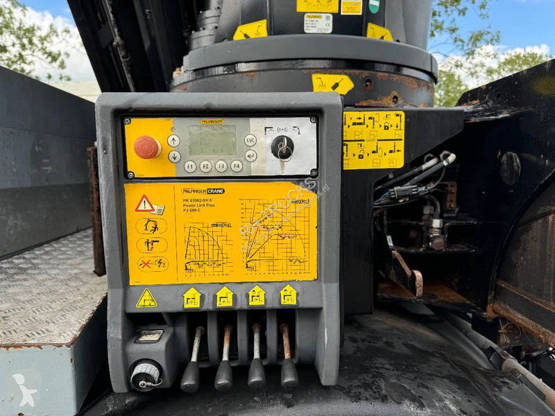 Kamion Volvo 460 8X4 PALFINGER PK53002 + FLY...