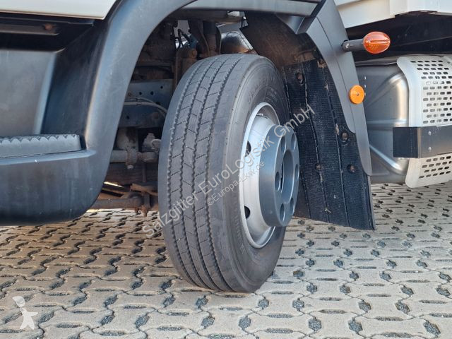 Kamion Iveco 75E16 / Ladebordwand / wenig KM