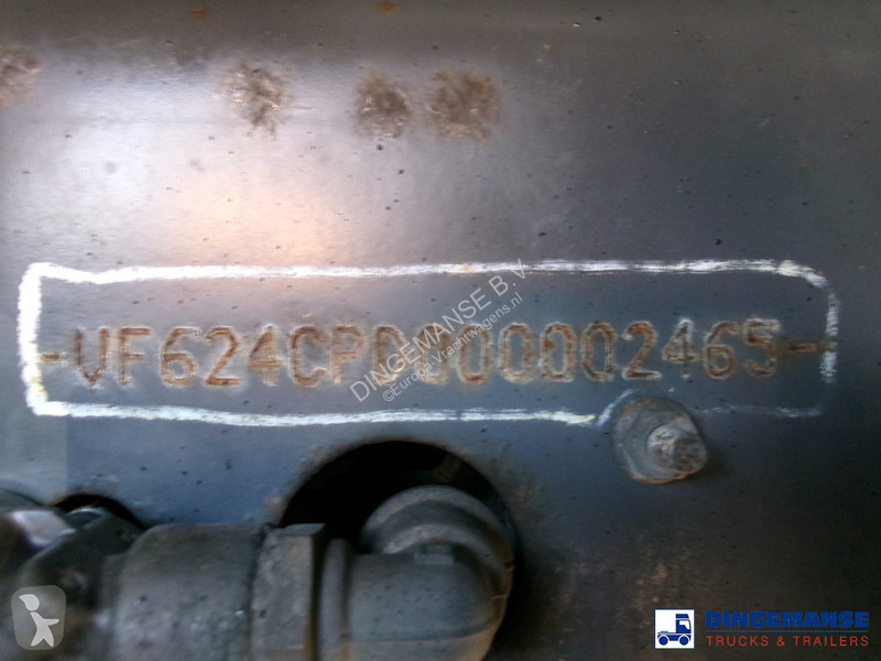 Kamion Renault 370 6x2 chassis