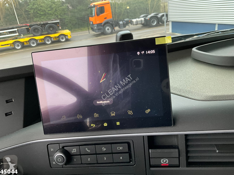 Camion Volvo 8x2 Fassi 145 Tonmeter laadkraan +...