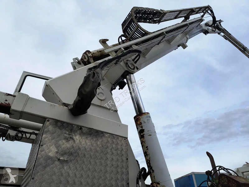Macara Volvo NL12 420 6x4 CRANE 60T/M - VIDEOS...